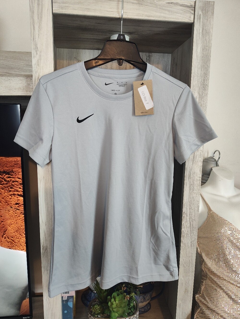 Nike Dri Fit Women's Tshirts SZ M New With Tags